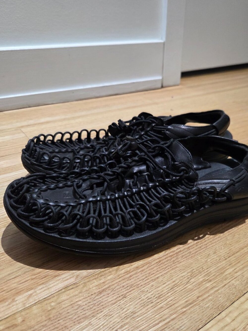 Keen Uneek Premium leather sandals (men's 10.5 US)